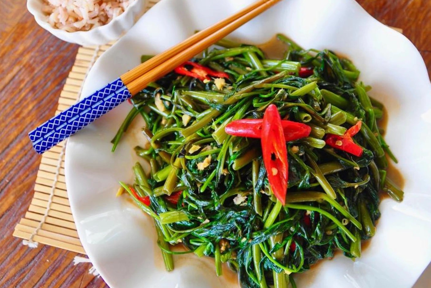 fermented-bean-paste-salad-recipe-pon-ye-gyi-thoke