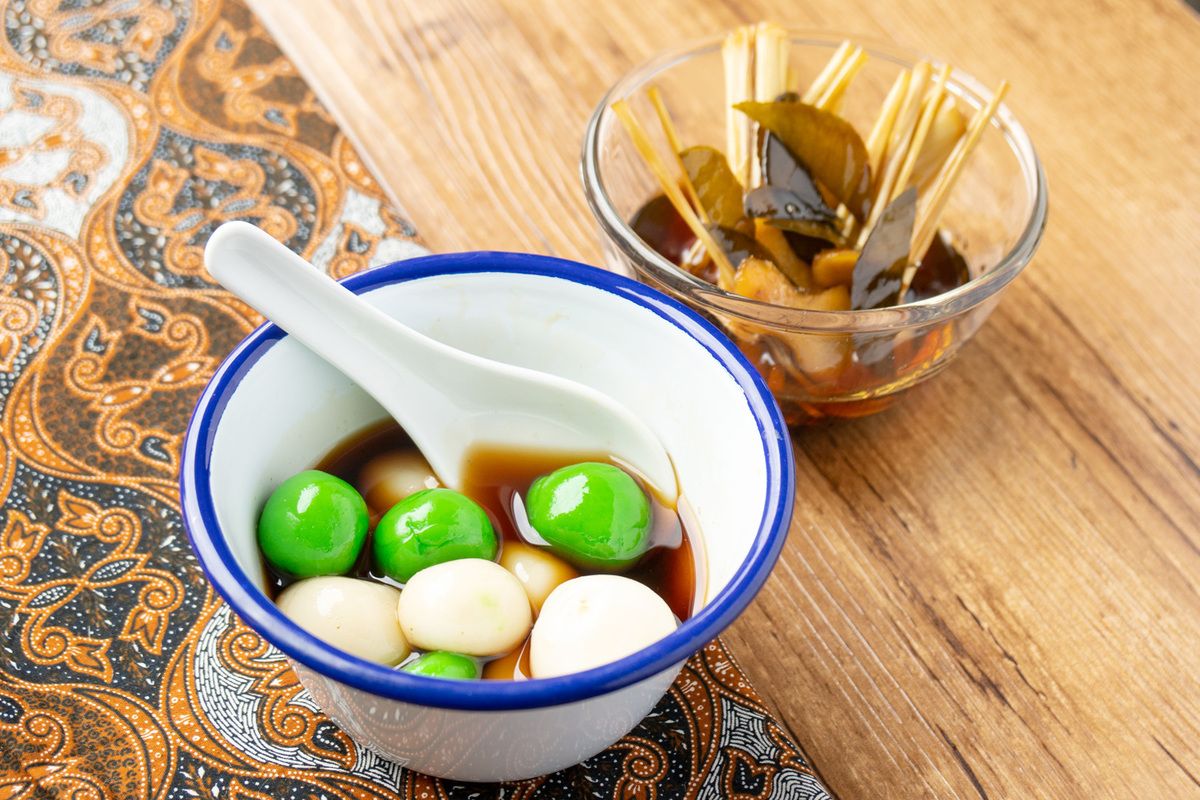 glutinous-rice-balls-in-syrup-recipe-mont-lone-yay-baw