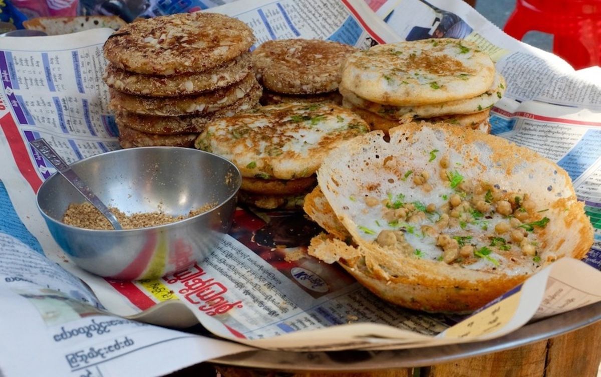 jaggery-pancake-fritter-recipe-mont-hsi-kyaw