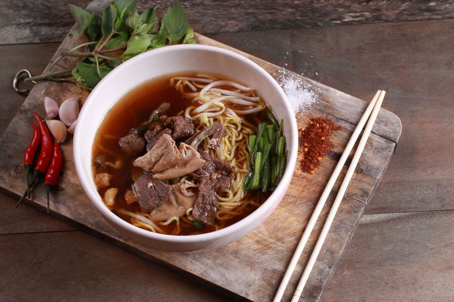 pork-egg-noodle-soup-kyay-oh-recipe