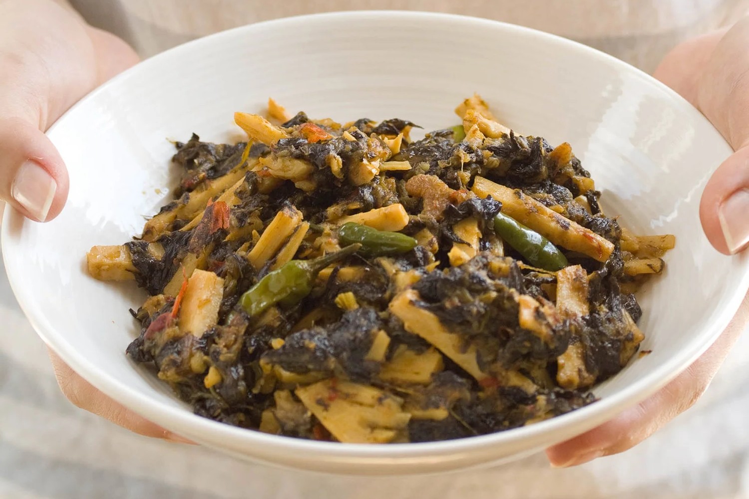 roselle-leaves-curry-chin-baung-hin-recipe