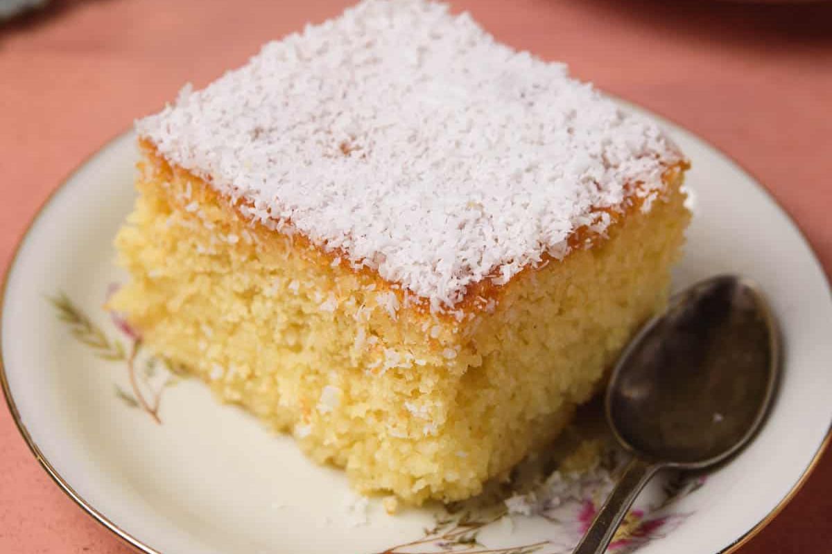 semolina-cake-with-coconut-recipe