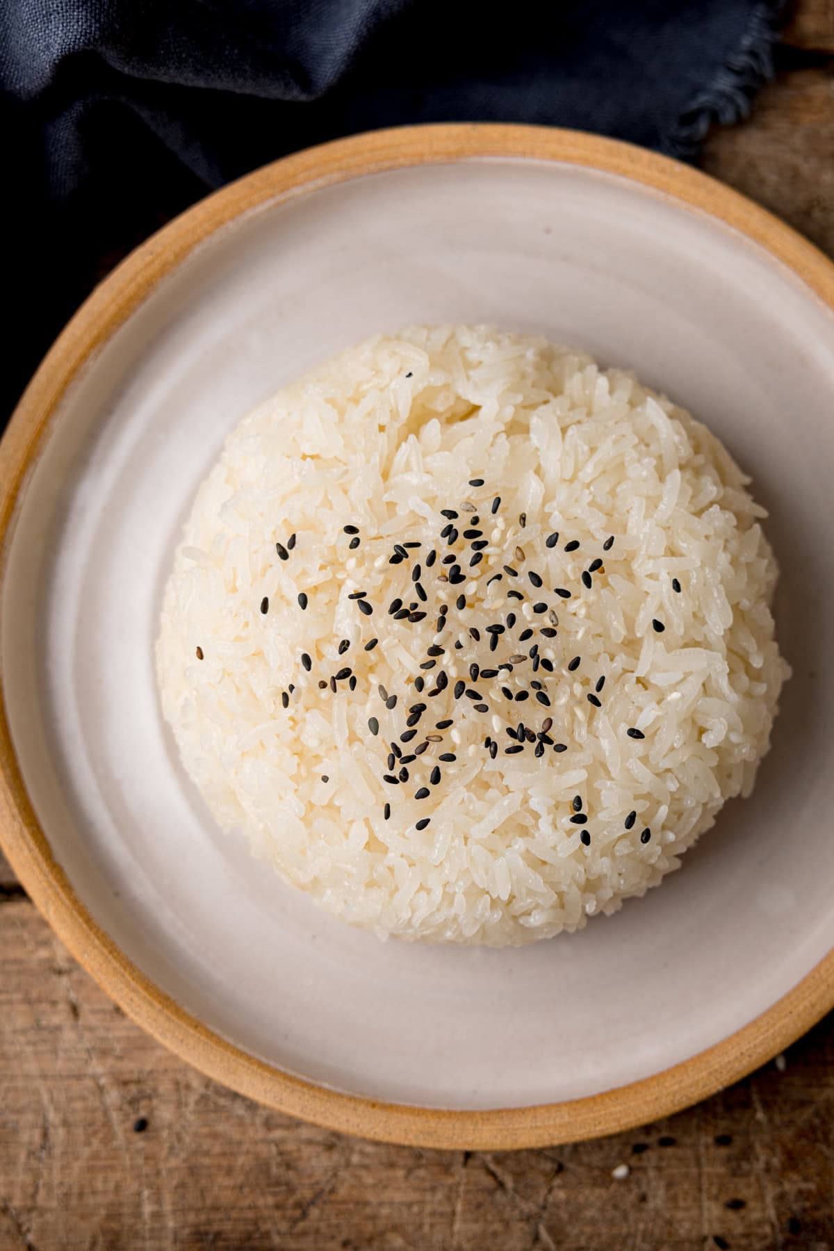 sticky-rice-with-roasted-sesame-seeds-recipe