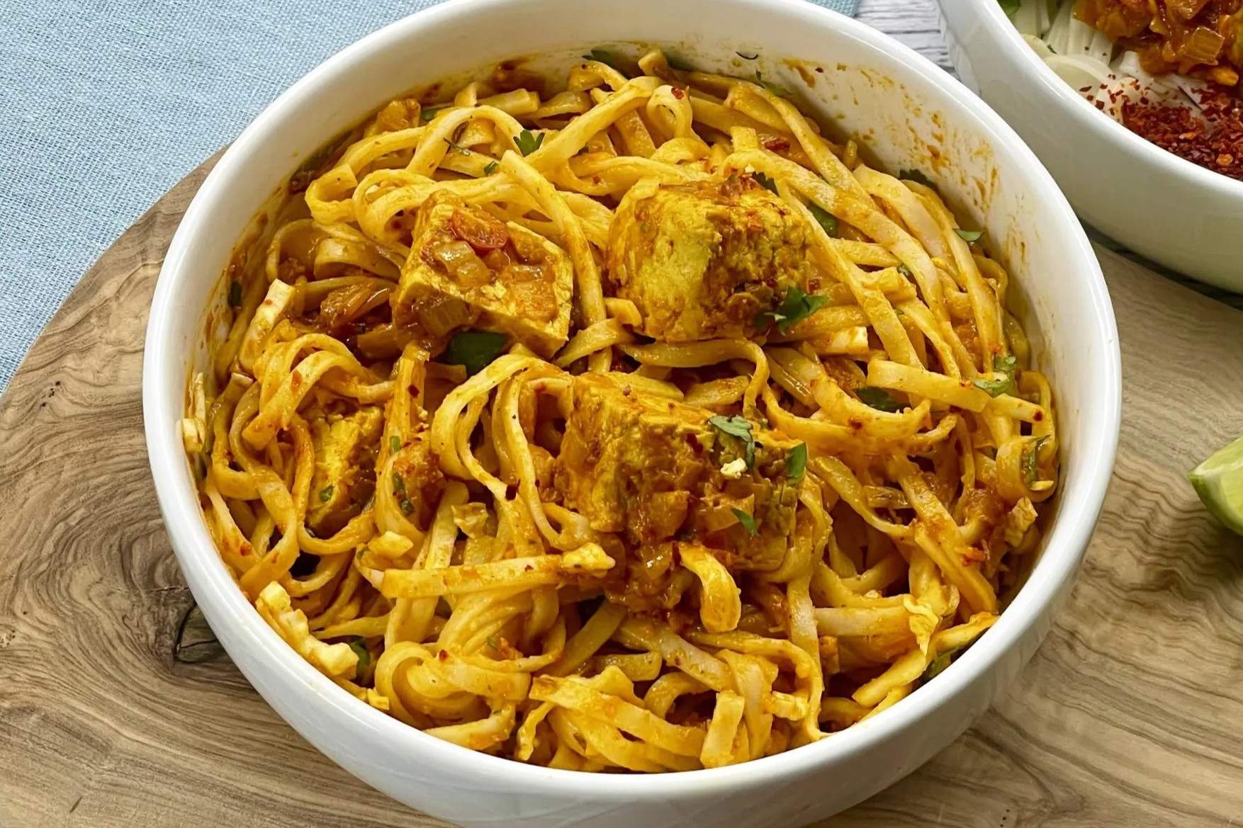 thick-rice-noodle-salad-recipe-nan-gyi-thoke